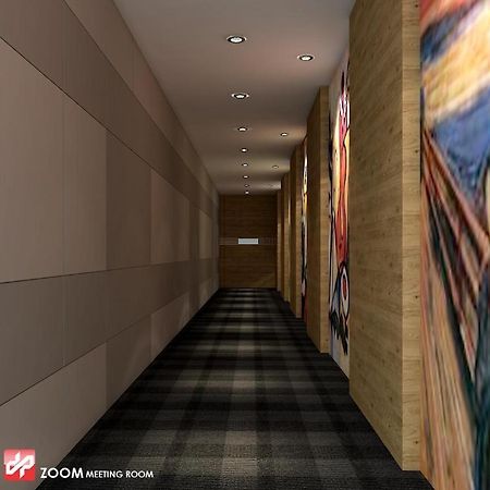 Zoom Dharmahusada Hotel Сурабая Екстериор снимка
